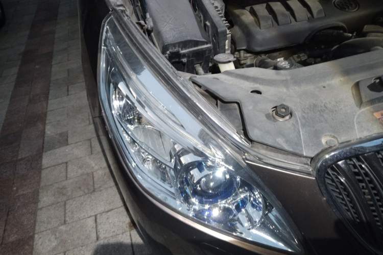 Used Buick GL8 2015 2.4L Luxury Business Premium Edition Right Front Headlight