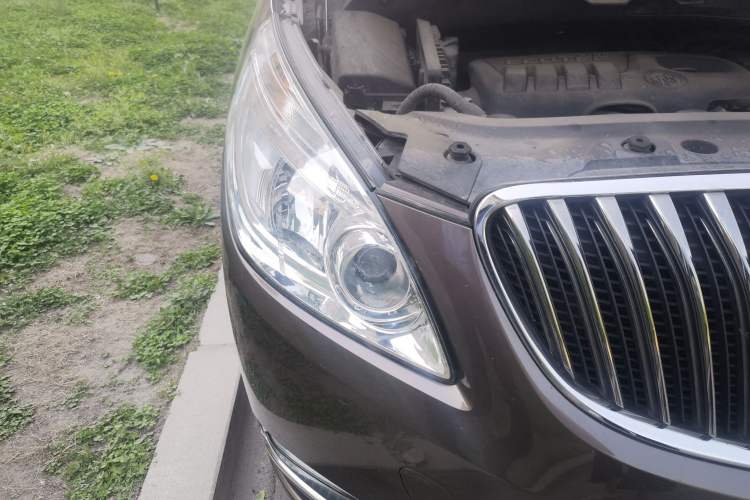 Used Buick GL8 2015 2.4L Luxury Business Premium Edition Right Front Headlight