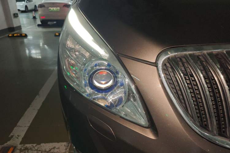 Used Buick GL8 2015 2.4L Luxury Business Premium Edition Right Front Headlight