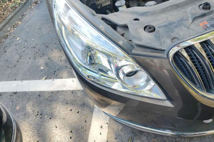 Used Buick GL8 2015 2.4L Luxury Business Premium Edition Right Front Headlight