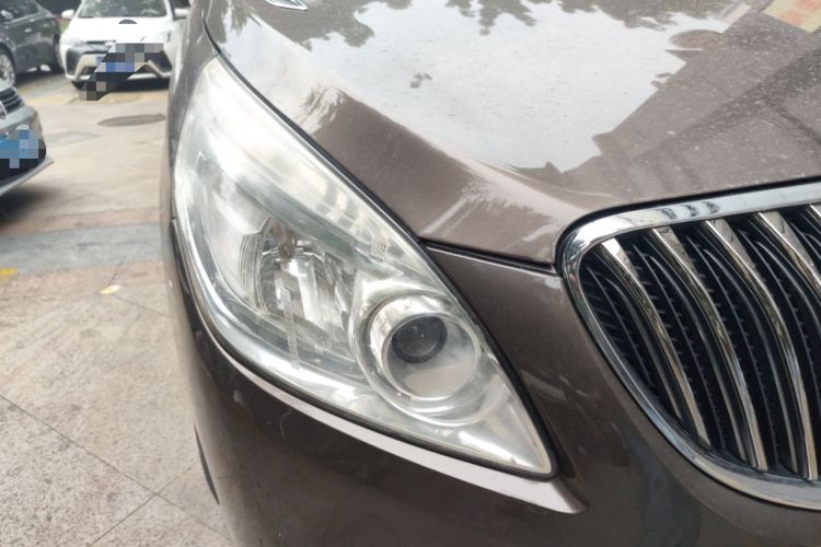 Used Buick GL8 2015 2.4L Luxury Business Premium Edition Right Front Headlight