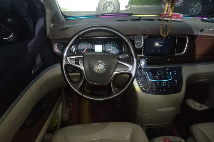 Used Buick GL8 2015 2.4L Luxury Business Premium Edition Steering Wheel