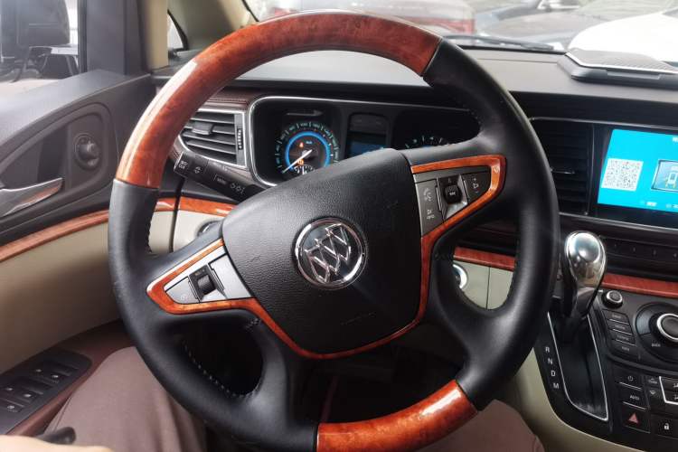 Used Buick GL8 2015 2.4L Luxury Business Premium Edition Steering Wheel