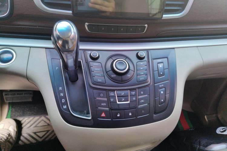 Used Buick GL8  Audio And AC Panel