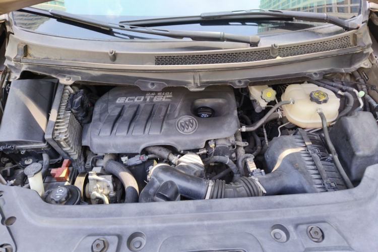 Used Buick GL8  Engine Bay