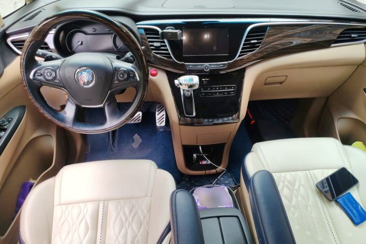 Used Buick GL8 2017 ES 28T Flagship Model China V Standard Center Console