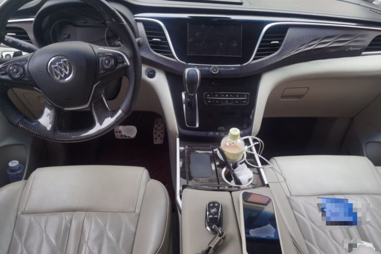 Used Buick GL8 2017 28T Avenir Avia National Emission Standard V Center Console