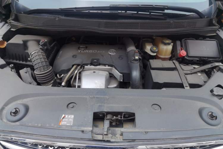 Used Buick GL8 2017 28T Avenir Avia National Emission Standard V Engine Bay