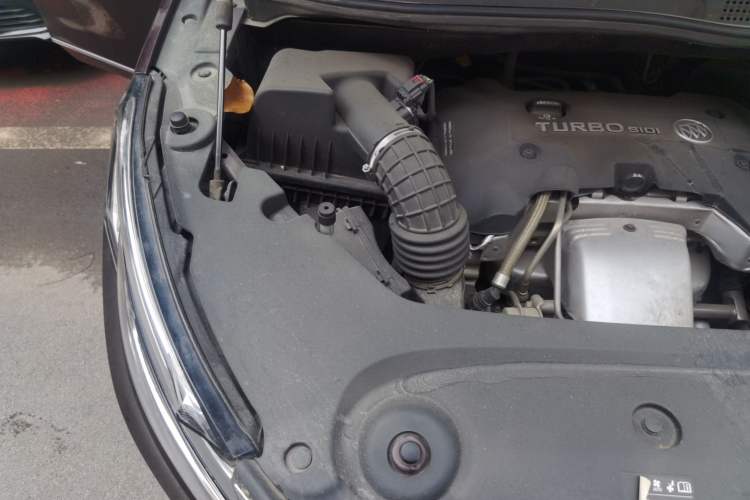 Used Buick GL8 2017 28T Avenir Avia National Emission Standard V Engine Bay Right
