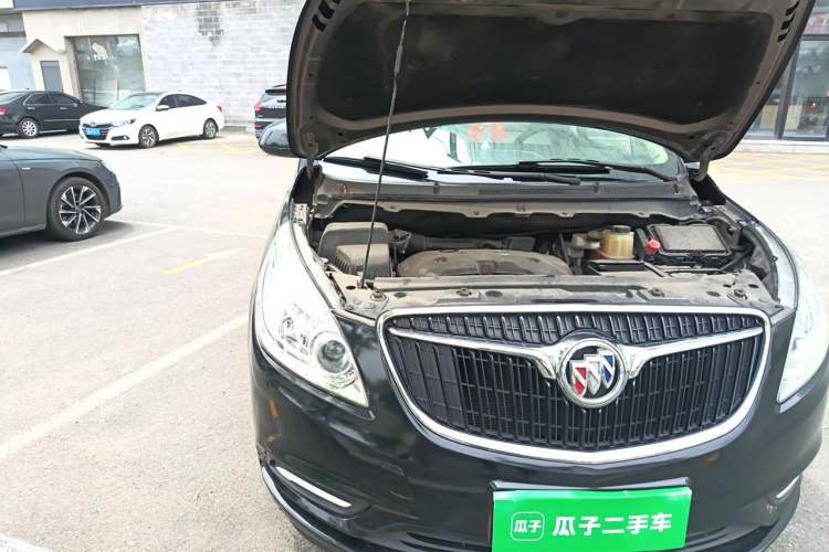 Used Buick GL8 2017 25S Comfort Version China V Standard Engine Bay Right