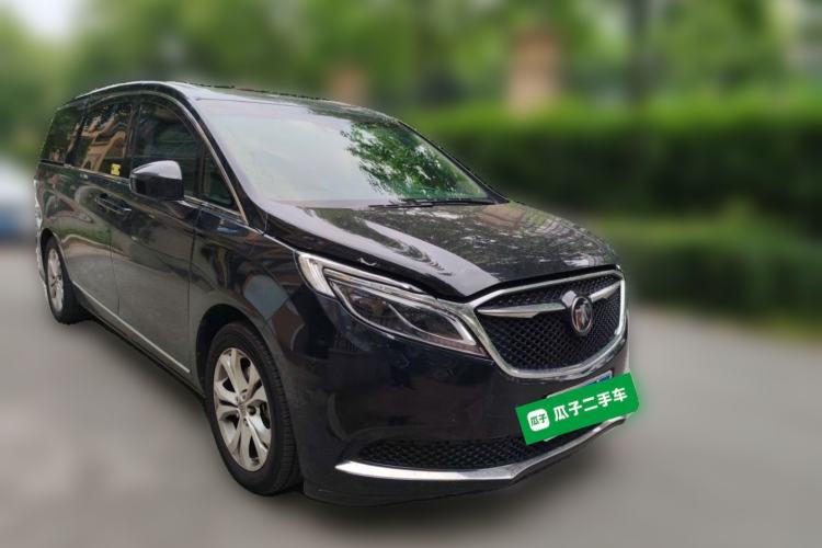 Used Buick GL8 2017 ES 28T Flagship Model China V Standard Front Right 45 Deg