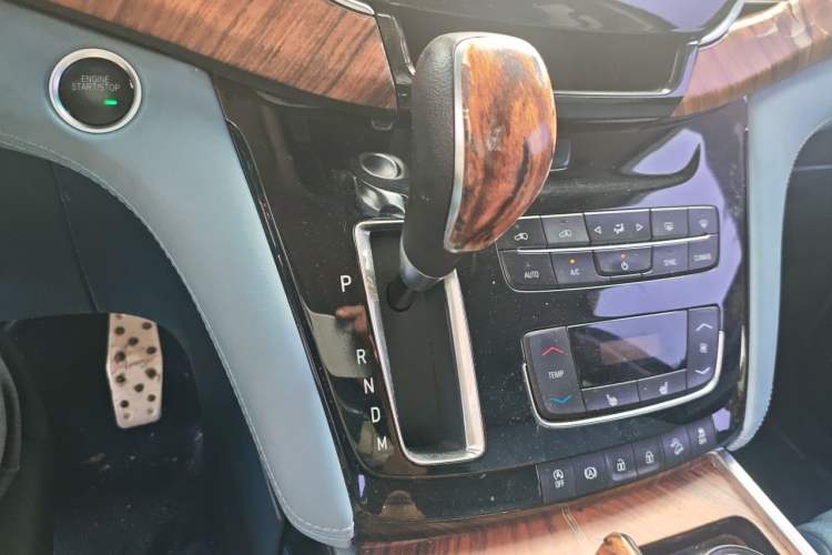 Used Buick GL8 2017 ES 28T Premium Version China V Standard Gear Lever