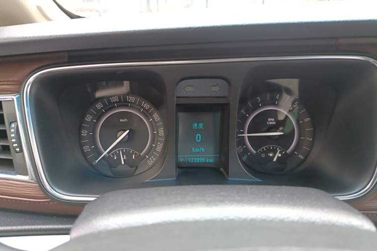 Used Buick GL8 2017 25S Comfort Version China V Standard Instrument Cluster