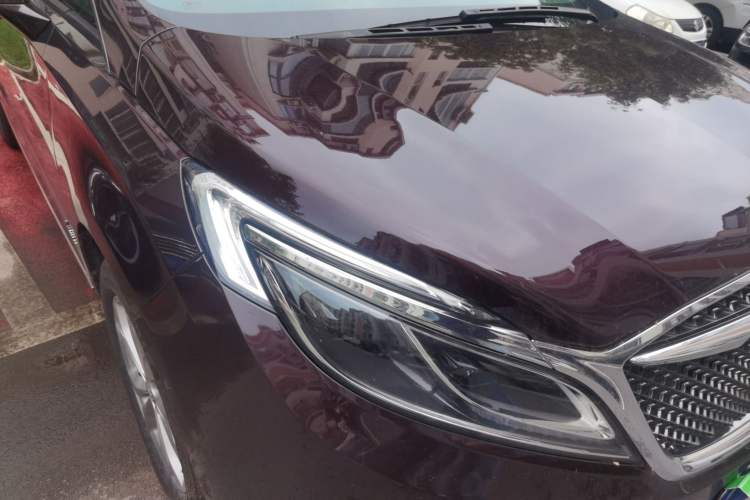 Used Buick GL8 2017 28T Avenir Avia National Emission Standard V Right Front Headlight