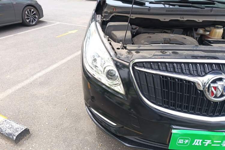 Used Buick GL8 2017 25S Comfort Version China V Standard Right Front Headlight