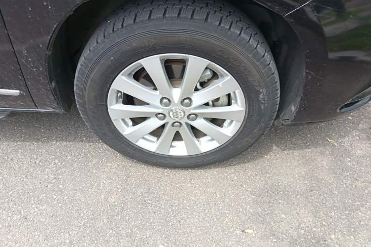 Used Buick GL8 2017 25S Comfort Version China V Standard Right Front Wheel Hub