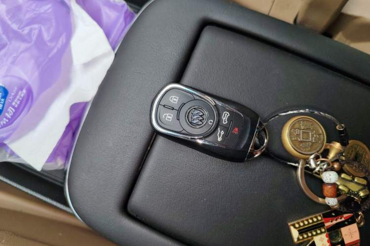 Used Buick GL8 2017 ES 28T Flagship Model China V Standard Vehicle Key