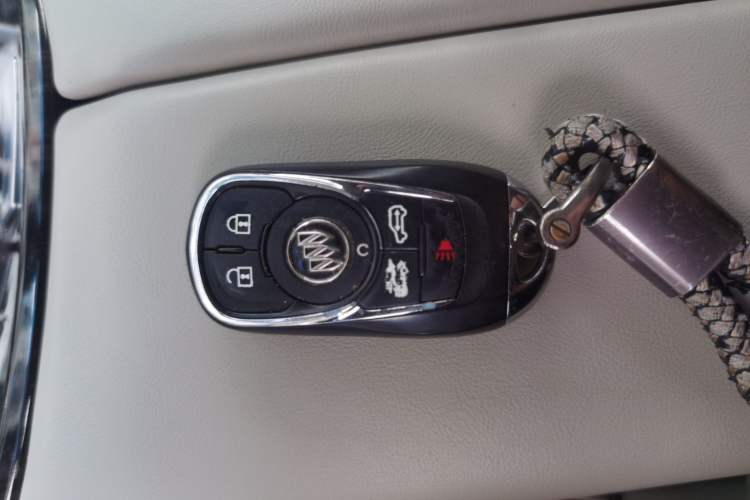 Used Buick GL8 2017 28T Avenir Avia National Emission Standard V Vehicle Key