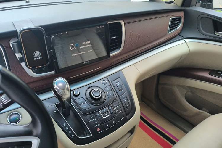 Used Buick GL8 2017 25S Luxury Version China V Standard Audio And AC Panel