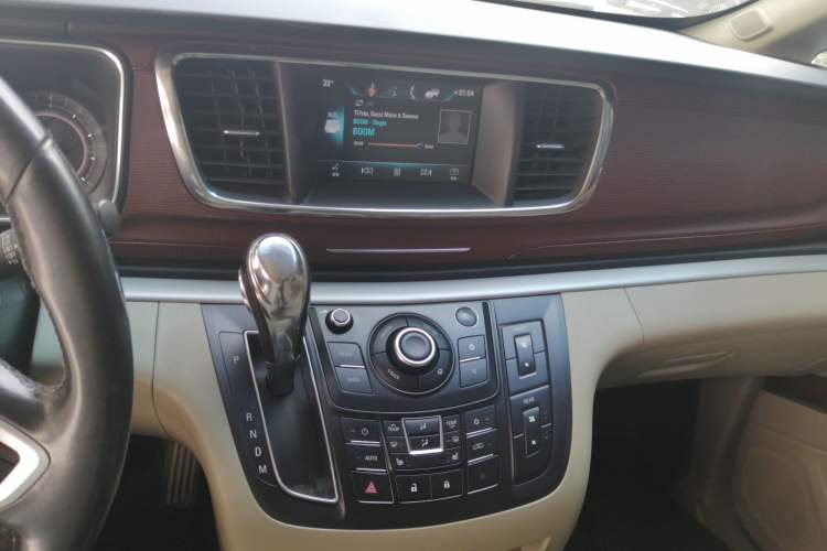 Used Buick GL8 2017 25S Prestige Version China V Standard Audio And AC Panel