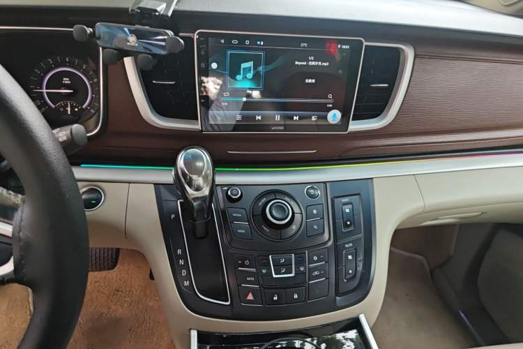 Used Buick GL8 2017 25S Comfort Version China V Standard Audio And AC Panel