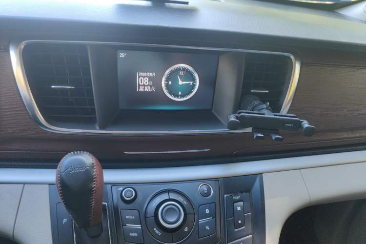 Used Buick GL8 2017 25S Comfort Version China V Standard Audio And AC Panel