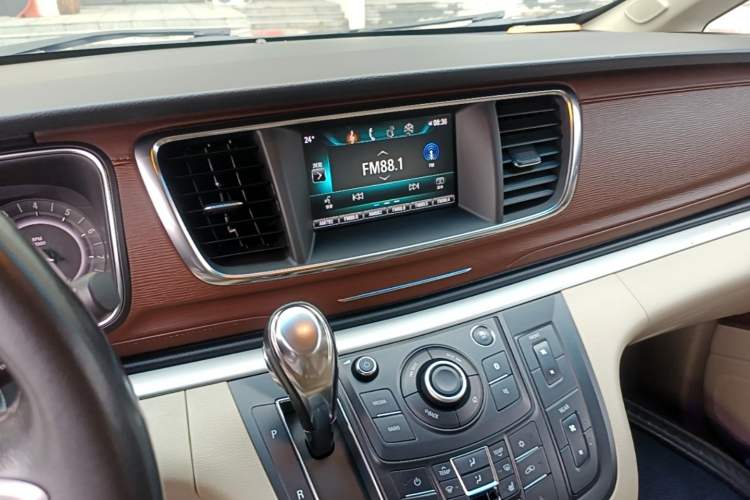 Used Buick GL8 2017 25S Prestige Version China V Standard Audio And AC Panel