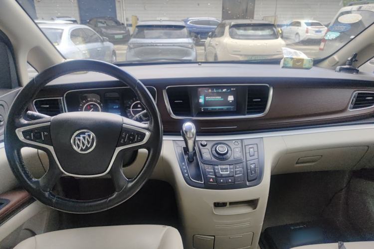 Used Buick GL8 2017 25S Luxury Version China V Standard Center Console
