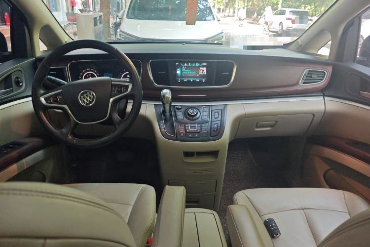 Used Buick GL8 2017 25S Prestige Version China V Standard Center Console
