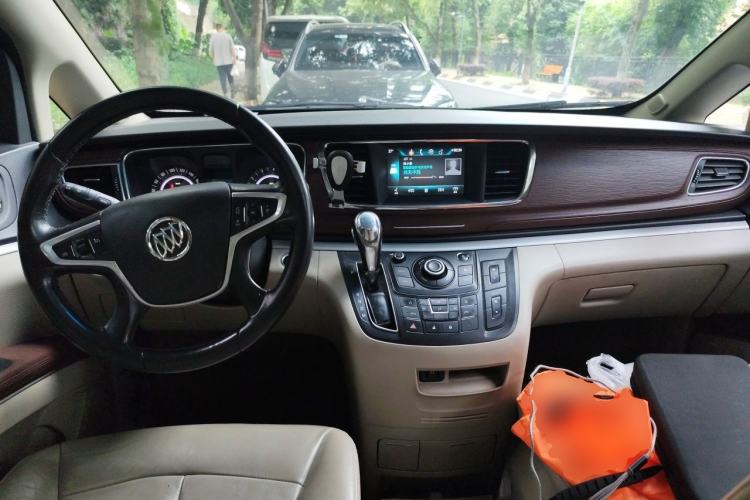 Used Buick GL8 2017 25S Luxury Version China V Standard Center Console
