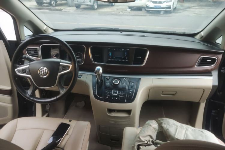 Used Buick GL8 2017 25S Comfort Version China V Standard Center Console