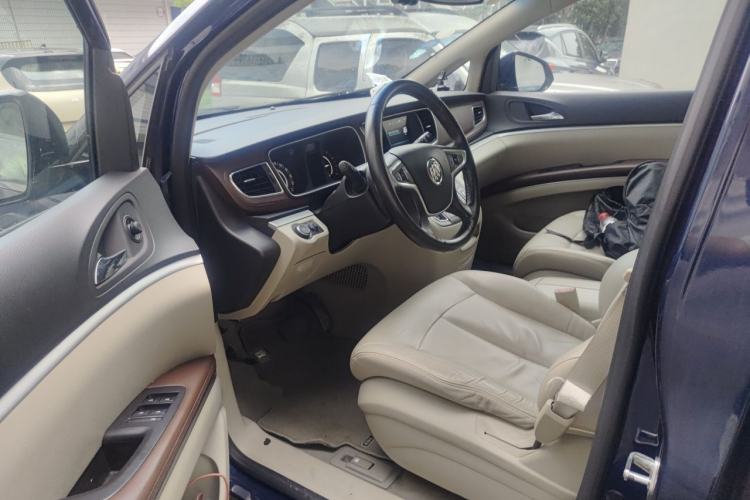 Used Buick GL8 2017 25S Luxury Version China V Standard Driver Seat