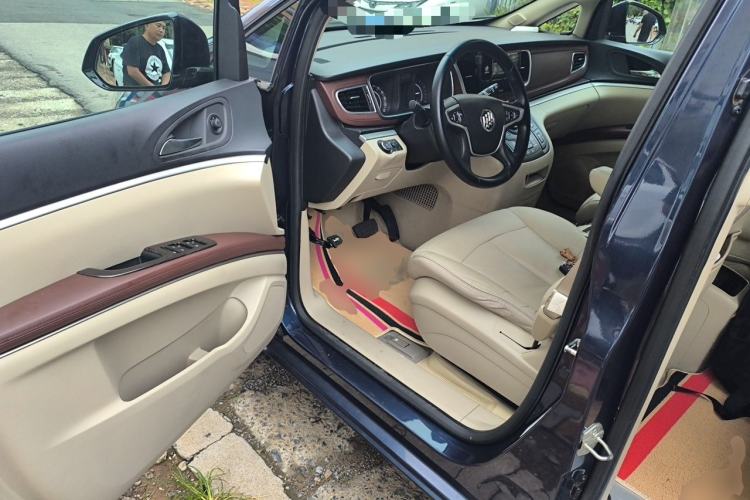 Used Buick GL8 2017 25S Luxury Version China V Standard Driver Seat