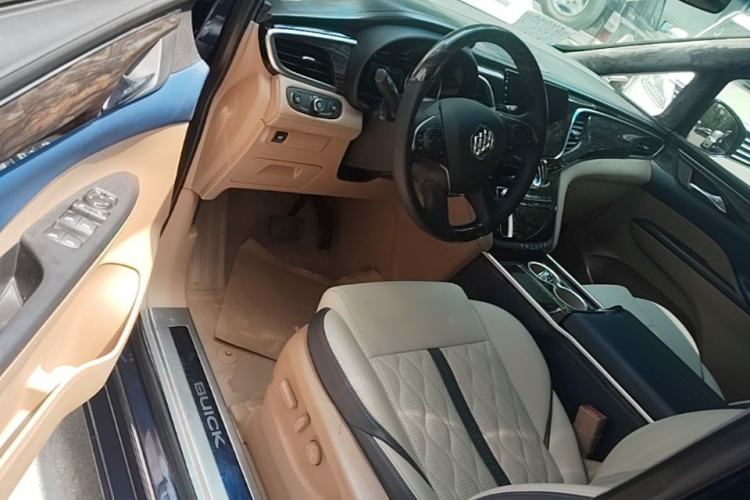 Used Buick GL8 2017 ES 28T Luxury Model China V Standard Driver Seat