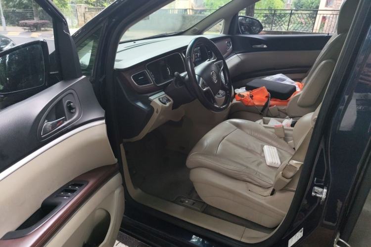Used Buick GL8 2017 25S Luxury Version China V Standard Driver Seat