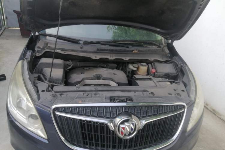 Used Buick GL8 2017 25S Prestige Version China V Standard Engine Bay