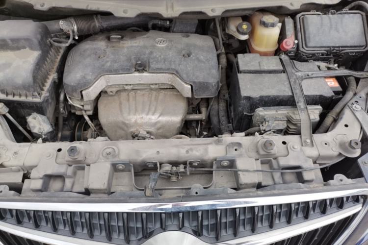 Used Buick GL8 2017 25S Prestige Version China V Standard Engine Bay