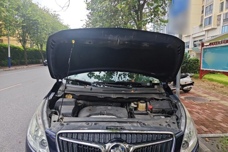 Used Buick GL8 2017 25S Comfort Version China V Standard Engine Bay