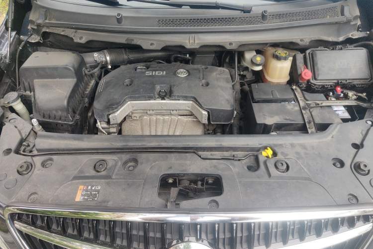 Used Buick GL8 2017 25S Prestige Version China V Standard Engine Bay