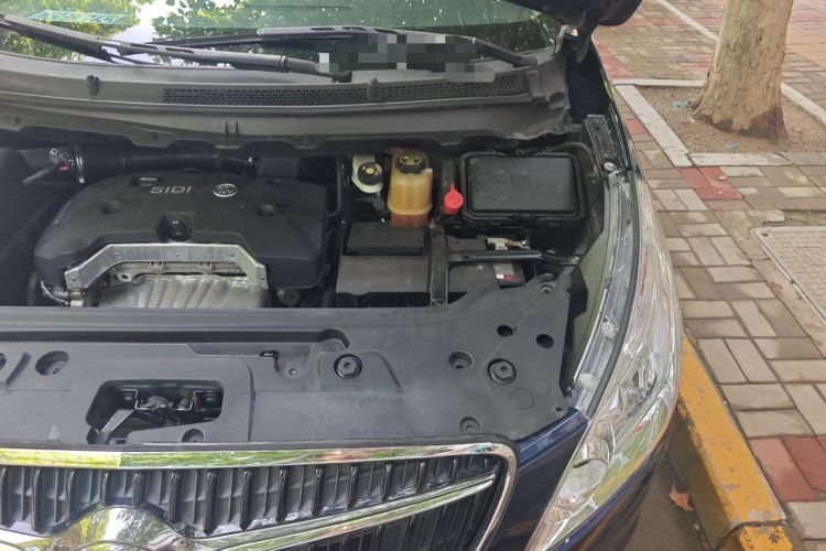 Used Buick GL8 2017 25S Prestige Version China V Standard Engine Bay Left