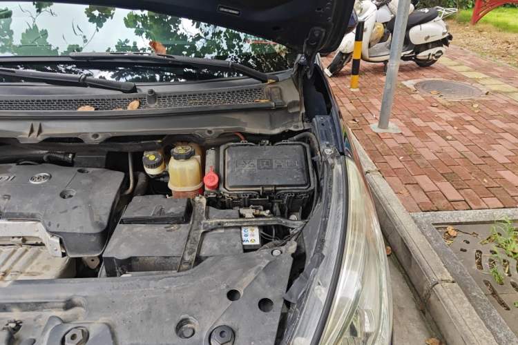 Used Buick GL8 2017 25S Comfort Version China V Standard Engine Bay Left