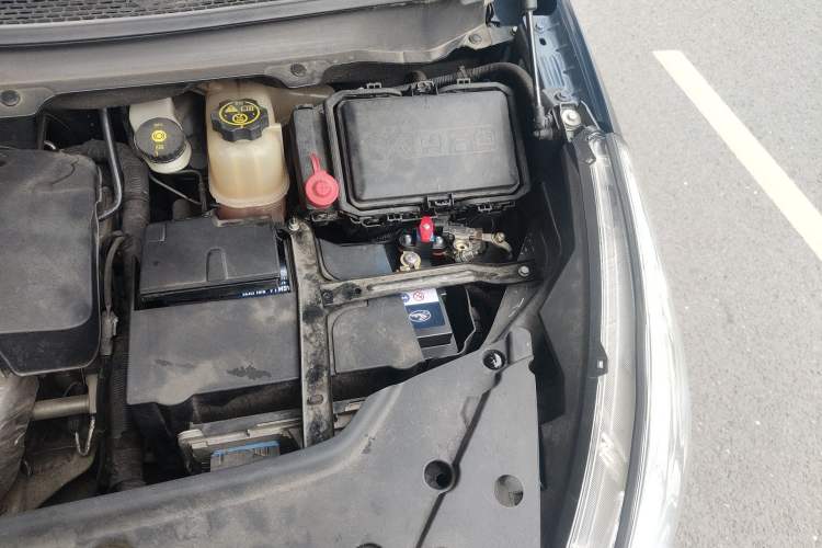 Used Buick GL8 2017 25S Prestige Version China V Standard Engine Bay Left