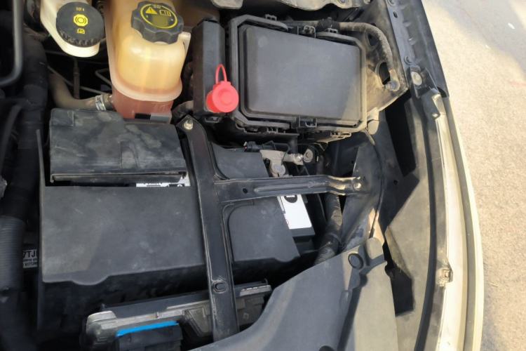 Used Buick GL8 2017 25S Comfort Version China V Standard Engine Bay Left