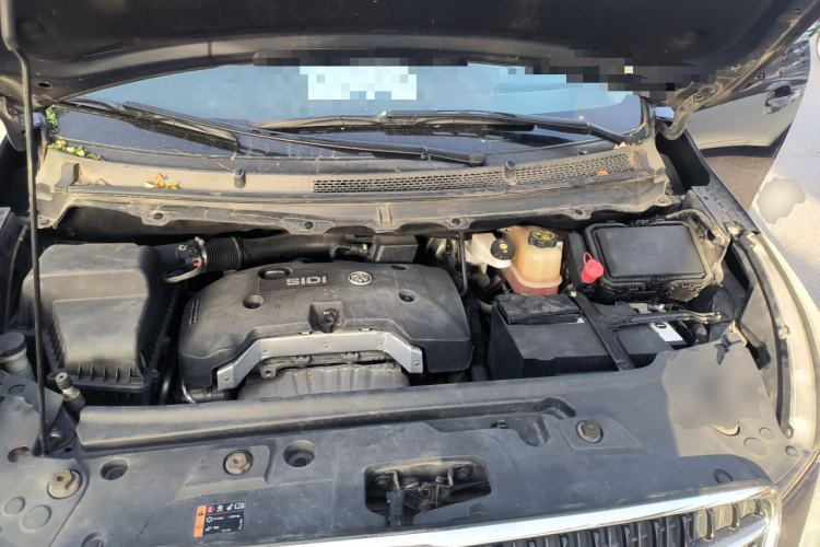 Used Buick GL8 2017 25S Comfort Version China V Standard Engine Bay