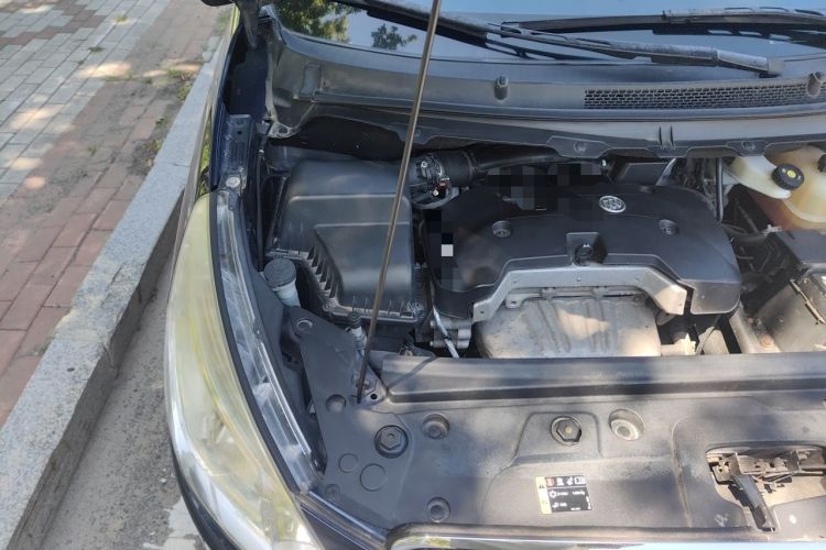 Used Buick GL8 2017 25S Comfort Version China V Standard Engine Bay Right
