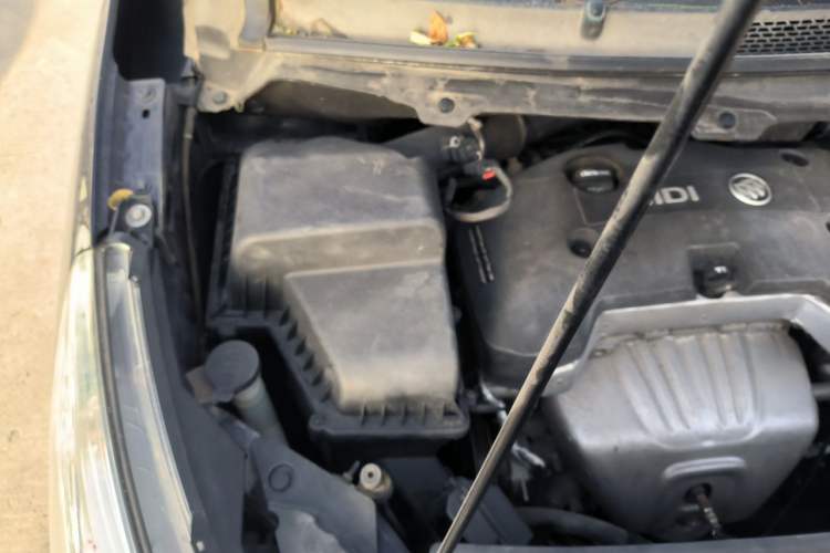 Used Buick GL8 2017 25S Comfort Version China V Standard Engine Bay Right