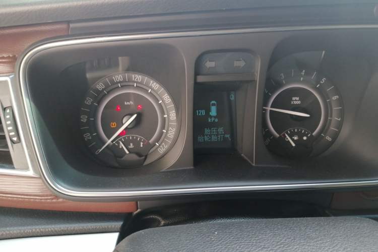Used Buick GL8 2017 25S Prestige Version China V Standard Instrument Cluster
