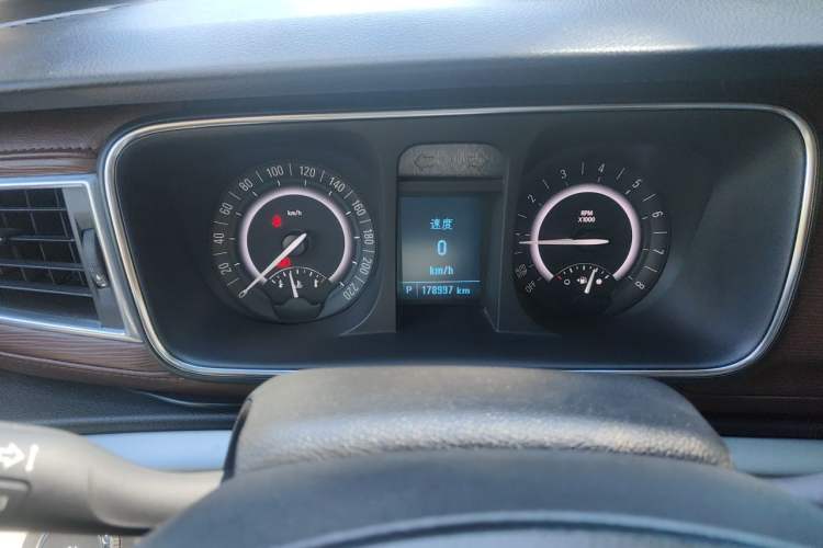 Used Buick GL8 2017 25S Comfort Version China V Standard Instrument Cluster