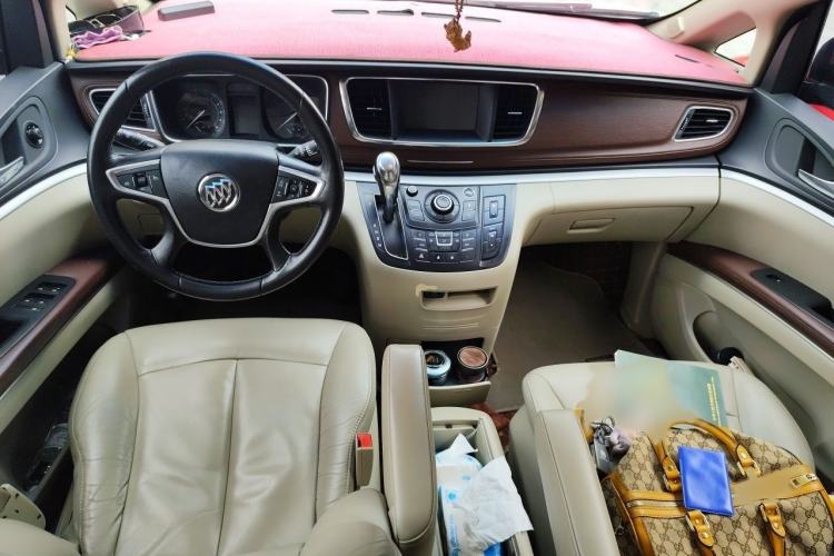 Used Buick GL8 2017 25S Luxury Version China V Standard Interior 2