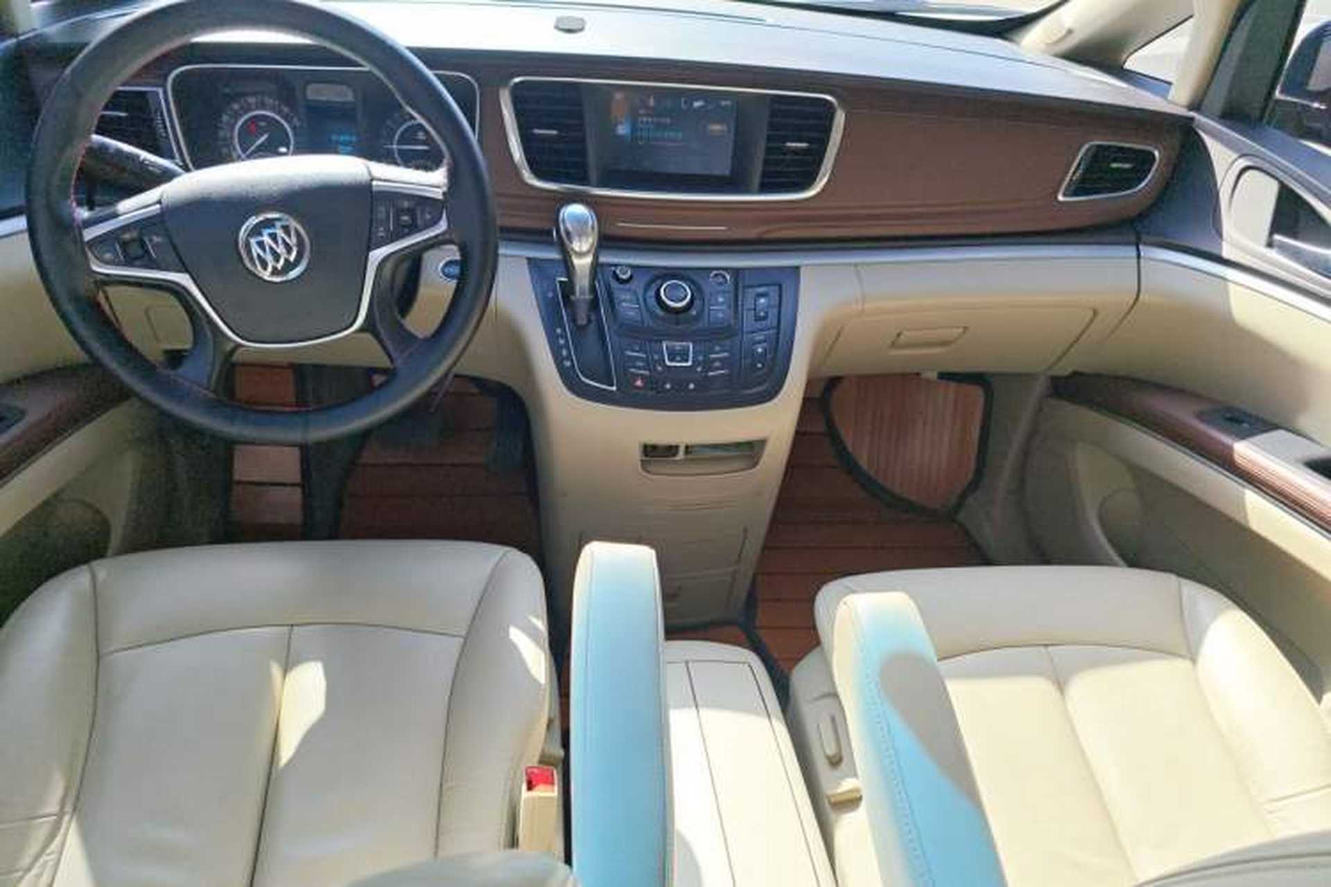 Used Buick GL8 2017 25S Prestige Version China V Standard Interior 3